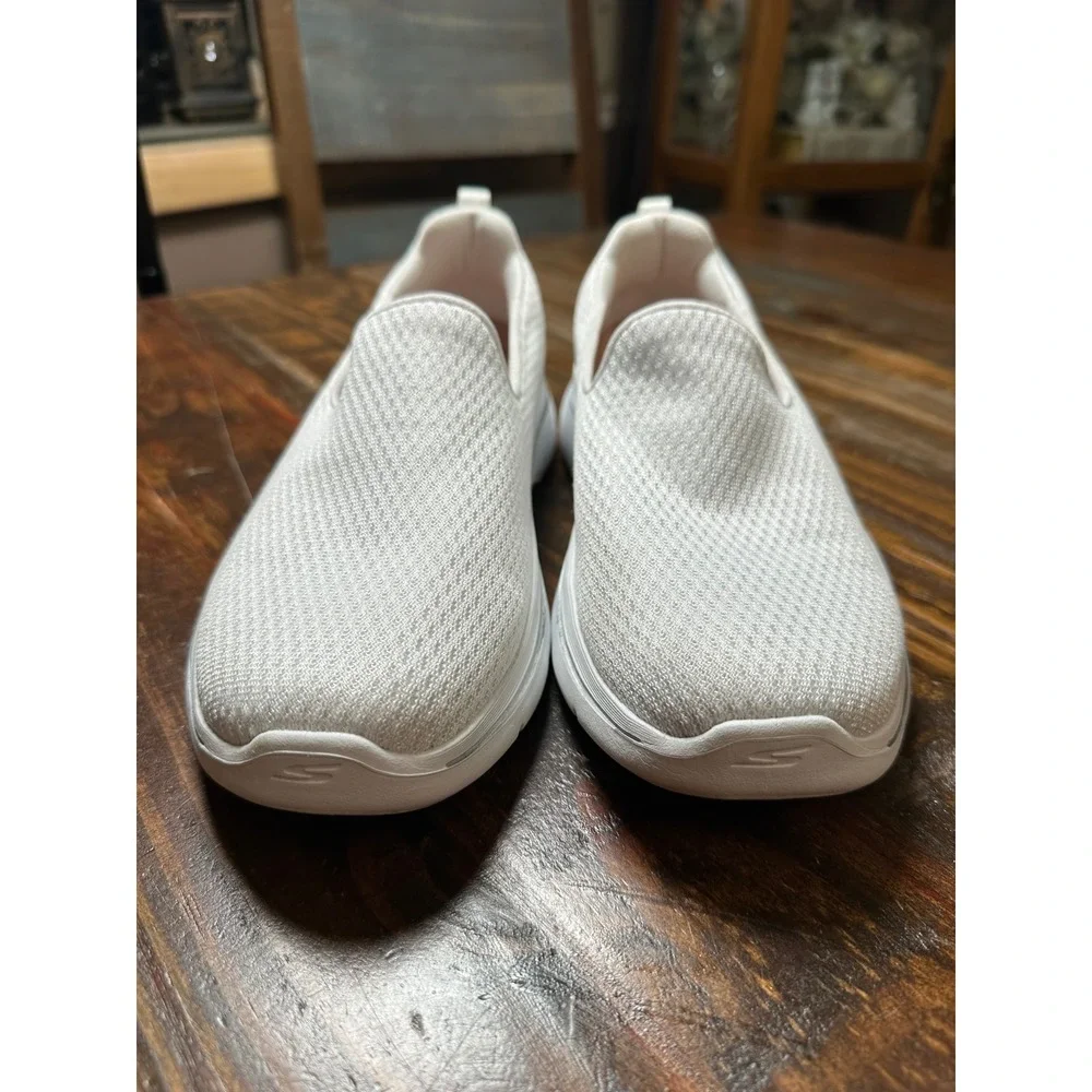 Skechers GO WALK Arch Fit White Slip On Sneakers 125313‎ Womens 9 Mens 7.5
